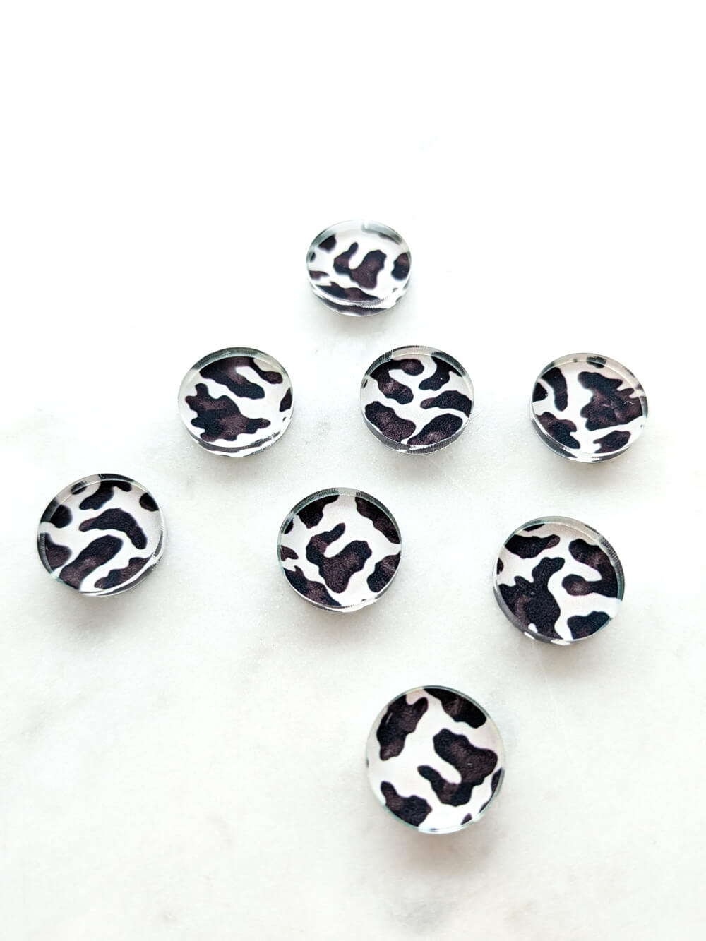 1.5cm Circle - Studs- Clear Acrylic - Safari - 07