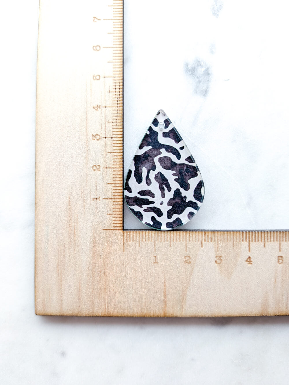 Clear Acrylic - 4cm Teardrop - 1 Hole -  Safari - 07