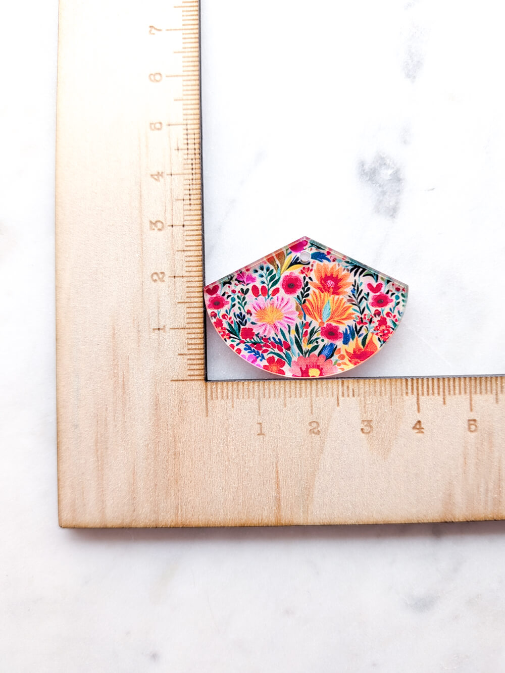 Clear Acrylic - 4cm Fan - 1 Hole - Bold Floral - 43