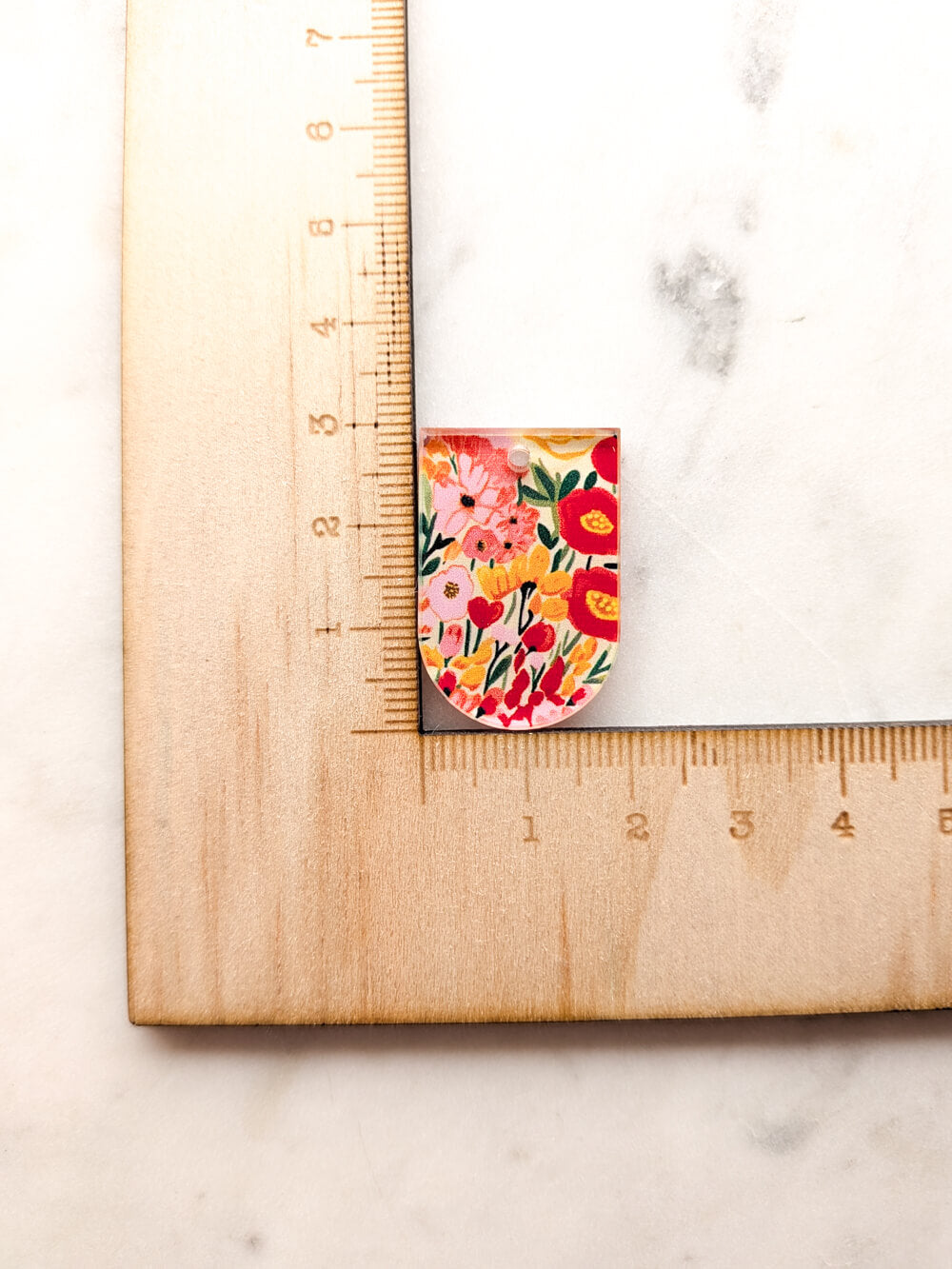 Clear Acrylic - 3cm Arch - 1 Hole - Bold Floral - 73