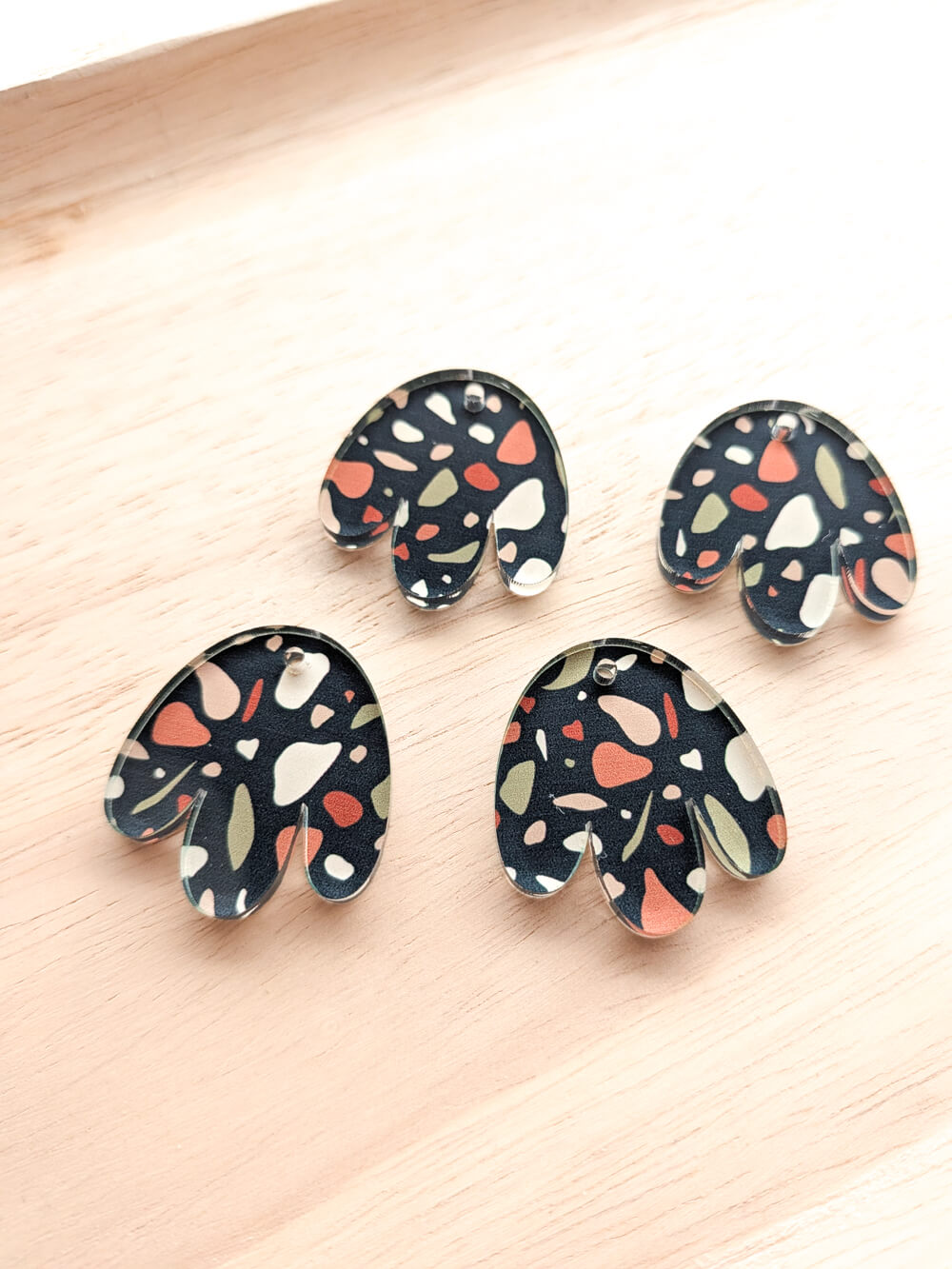 Clear Acrylic - 3cm Boho Flower - 1 Hole - Australiana - 48