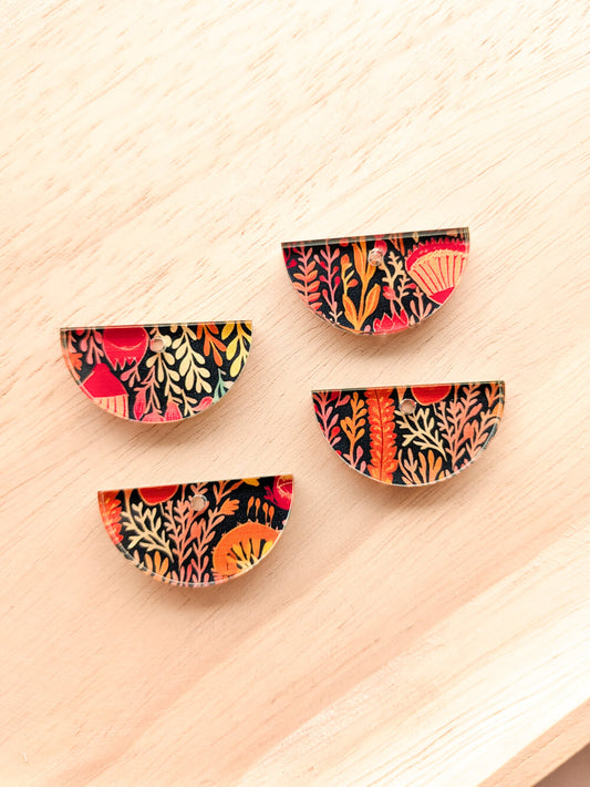 Clear Acrylic - 3cm Semi Circle - 1 Hole - Australiana - 119