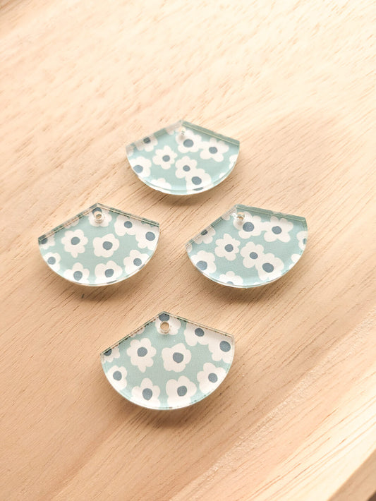 Clear Acrylic - 3cm Fan - 1 Hole - Abstract Floral - 92