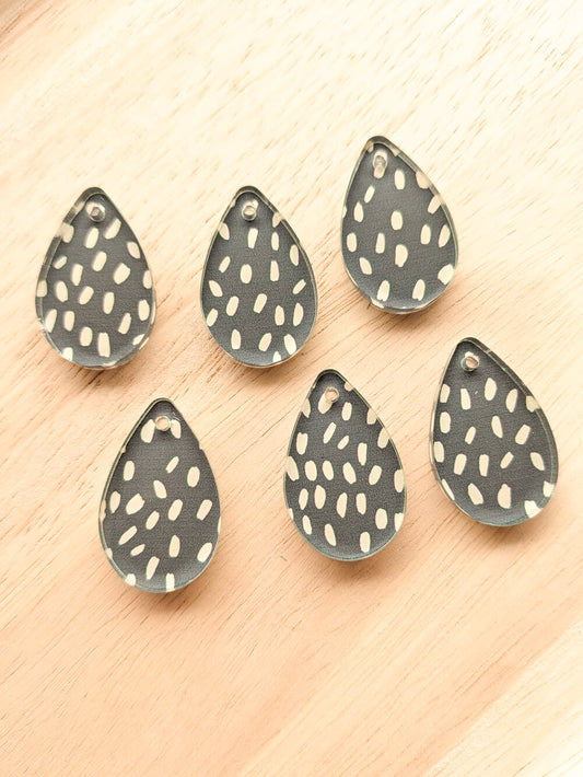 Clear Acrylic - 3cm Teardrop 2 - 1 Hole - Australiana - 71