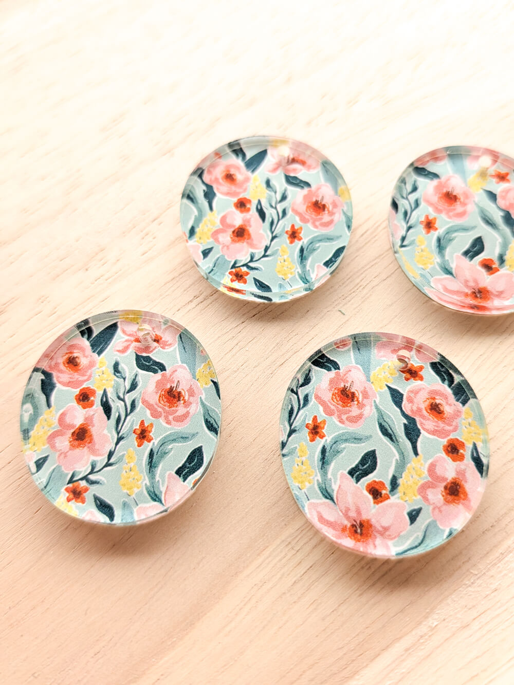 Clear Acrylic - 3cm Irregular Circle - 1 Hole - Australiana - 90