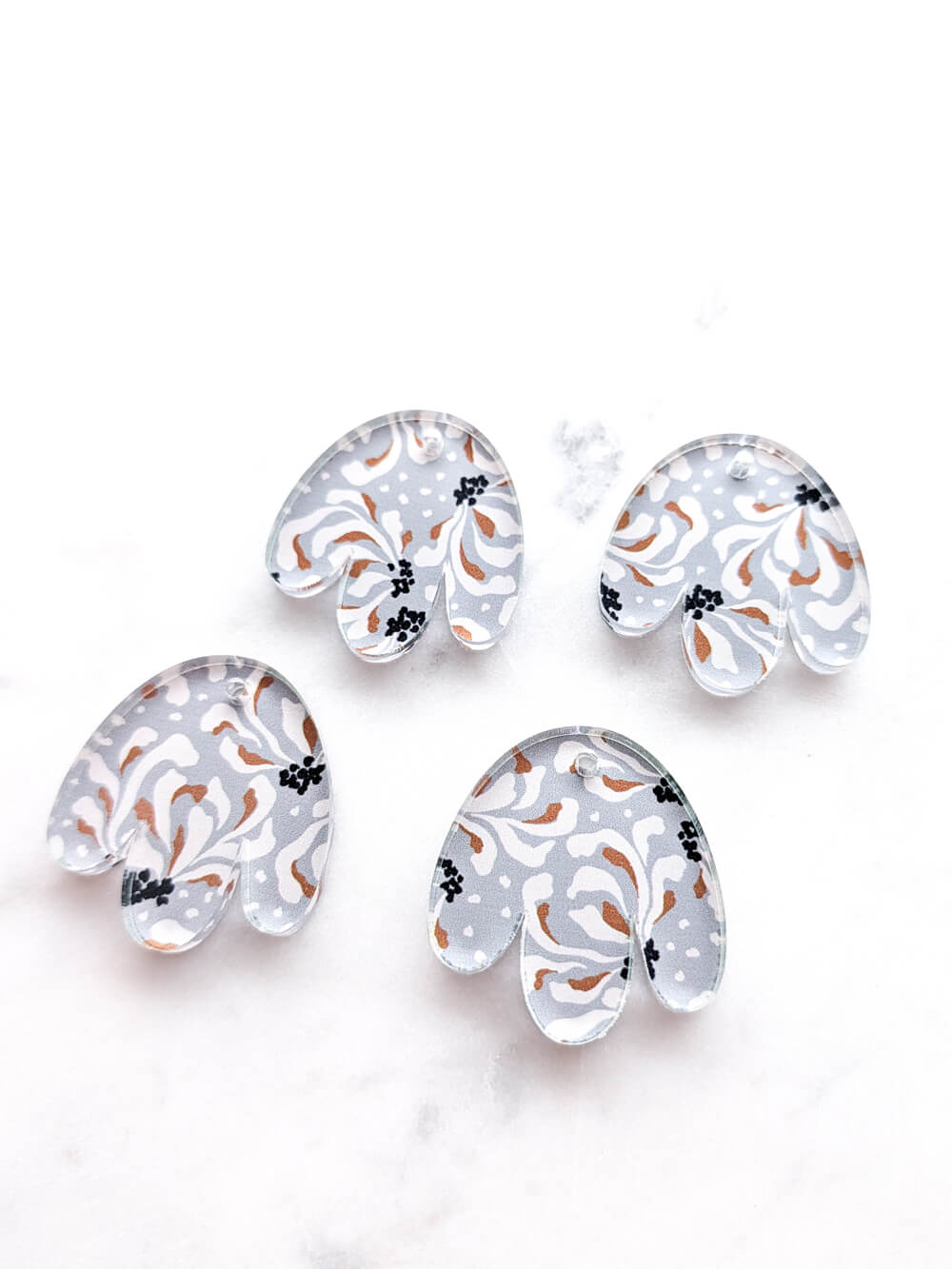 Clear Acrylic - 3cm Boho Flower - 1 Hole - Australiana - 110