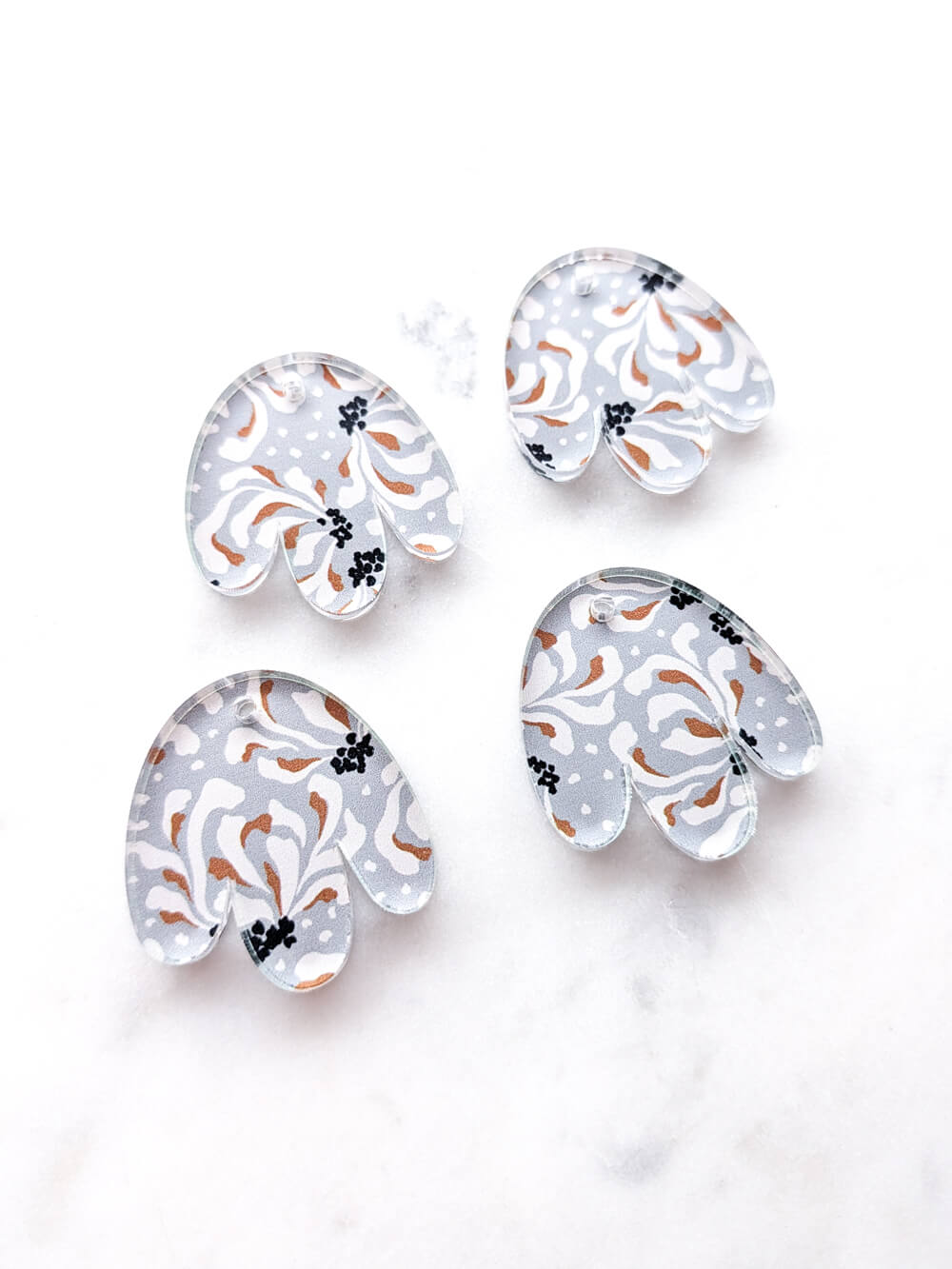 Clear Acrylic - 3cm Boho Flower - 1 Hole - Australiana - 110