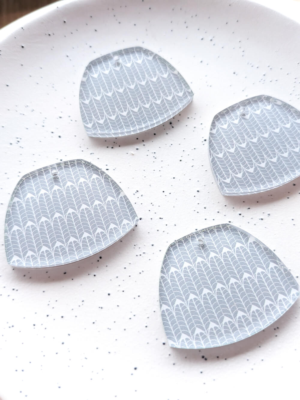 Clear Acrylic - 4cm Shield - 1 Hole - Australiana - 07