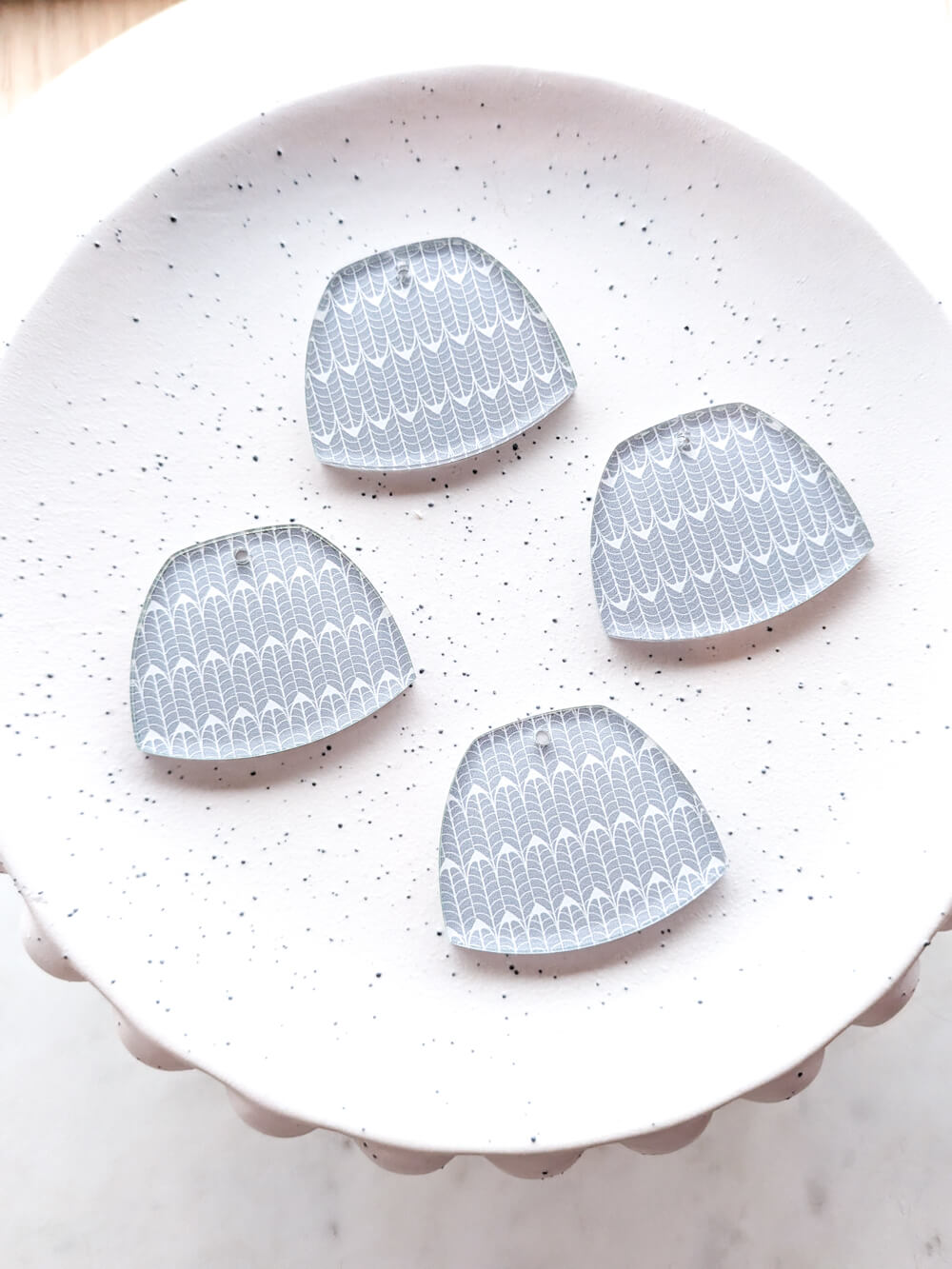 Clear Acrylic - 4cm Shield - 1 Hole - Australiana - 07