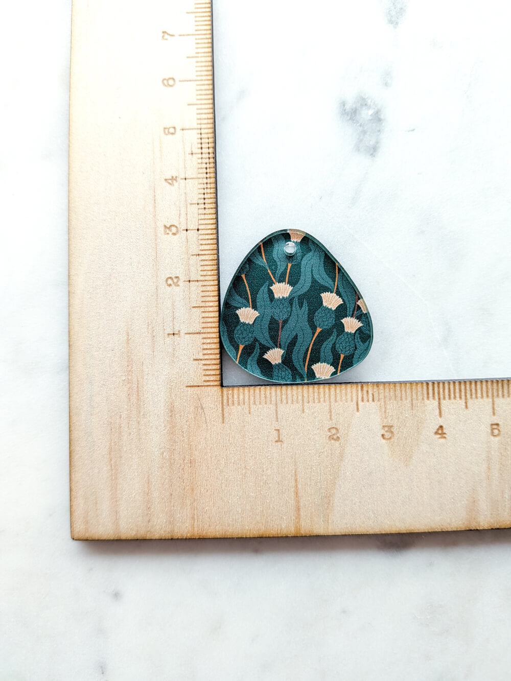 Clear Acrylic - 3cm Pebble - 1 Hole - Australiana - 06