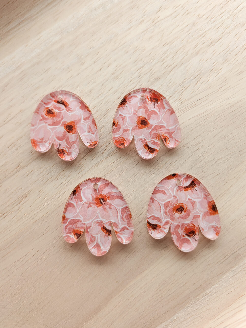 Clear Acrylic - 3cm Boho Flower - 1 Hole - Australiana - 79