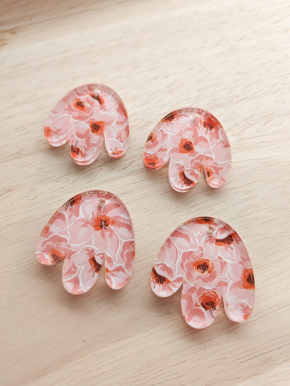 Clear Acrylic - 3cm Boho Flower - 1 Hole - Australiana - 79