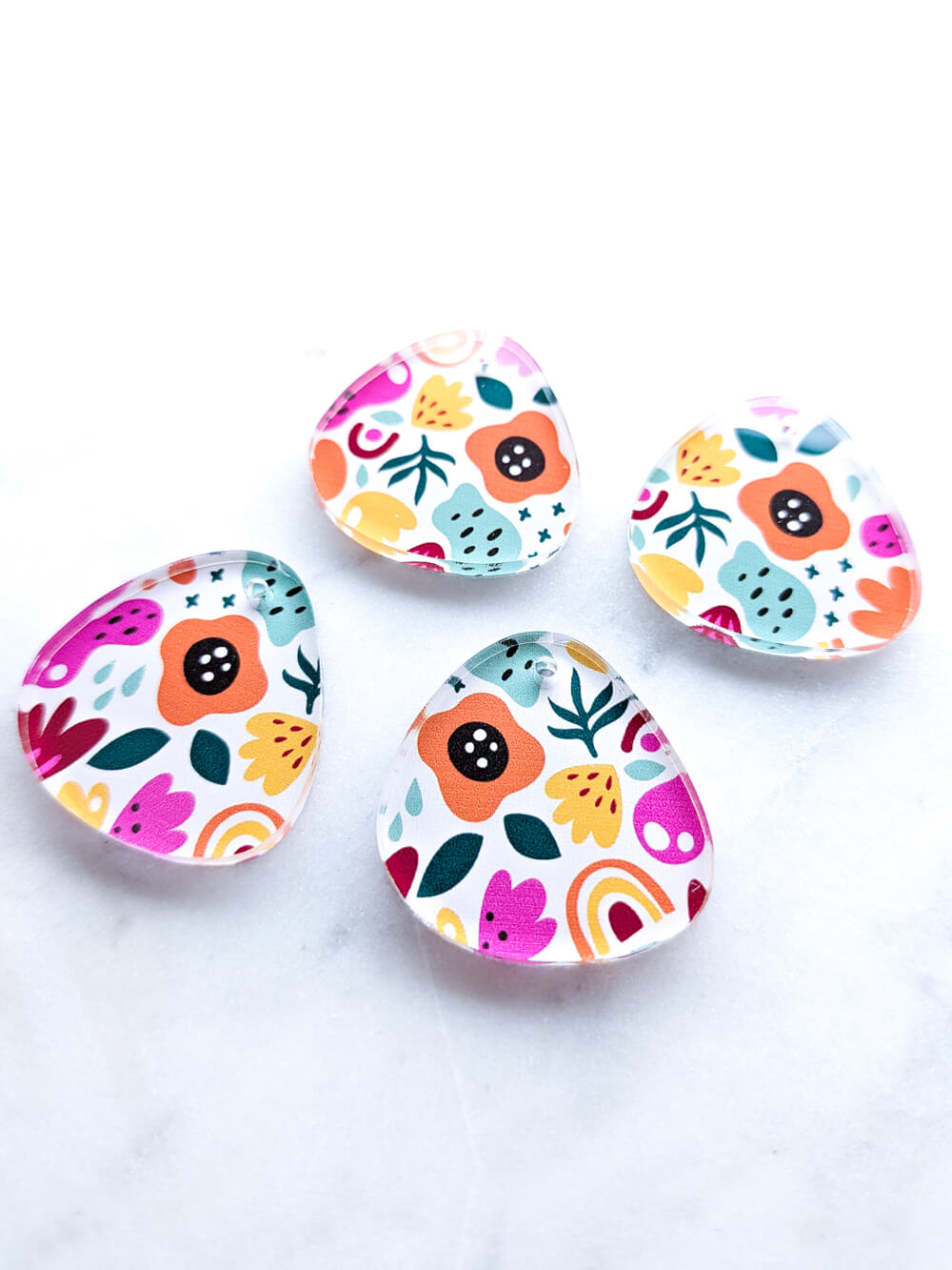 Clear Acrylic - 3cm Pebble - 1 Hole - Abstract Floral - 65