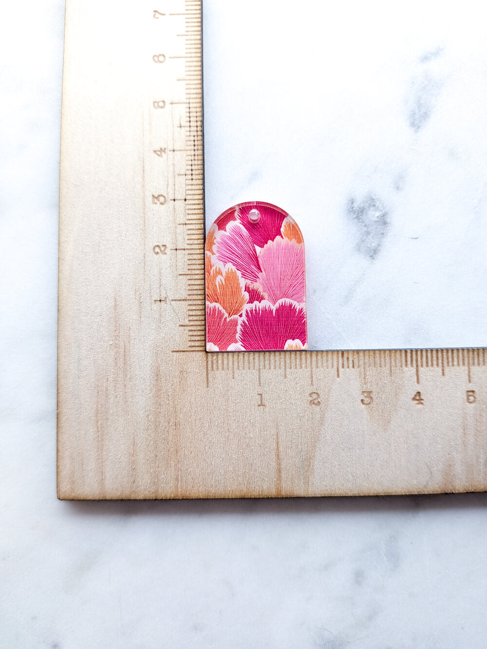 Clear Acrylic - 3cm Arch - 1 Hole - Abstract Floral - 25