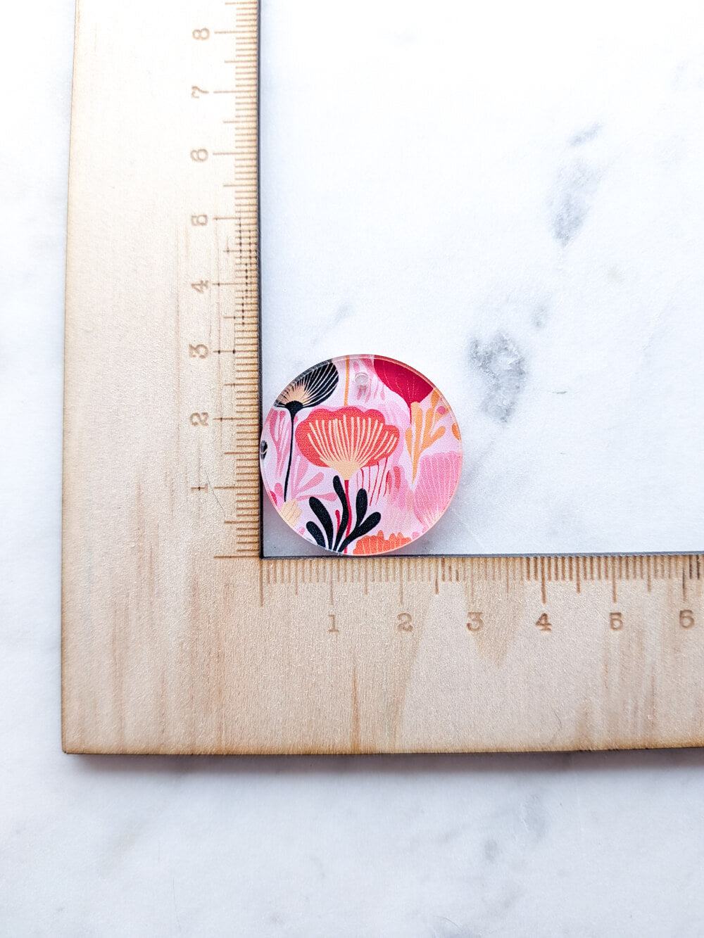 Clear Acrylic - 3cm Irregular Circle - 1 Hole - Abstract Floral - 27