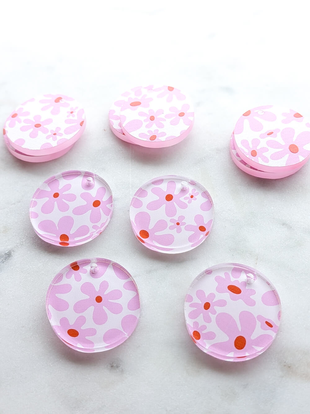 Clear Acrylic - 3cm Irregular Circle - 1 Hole - Abstract Floral - 62