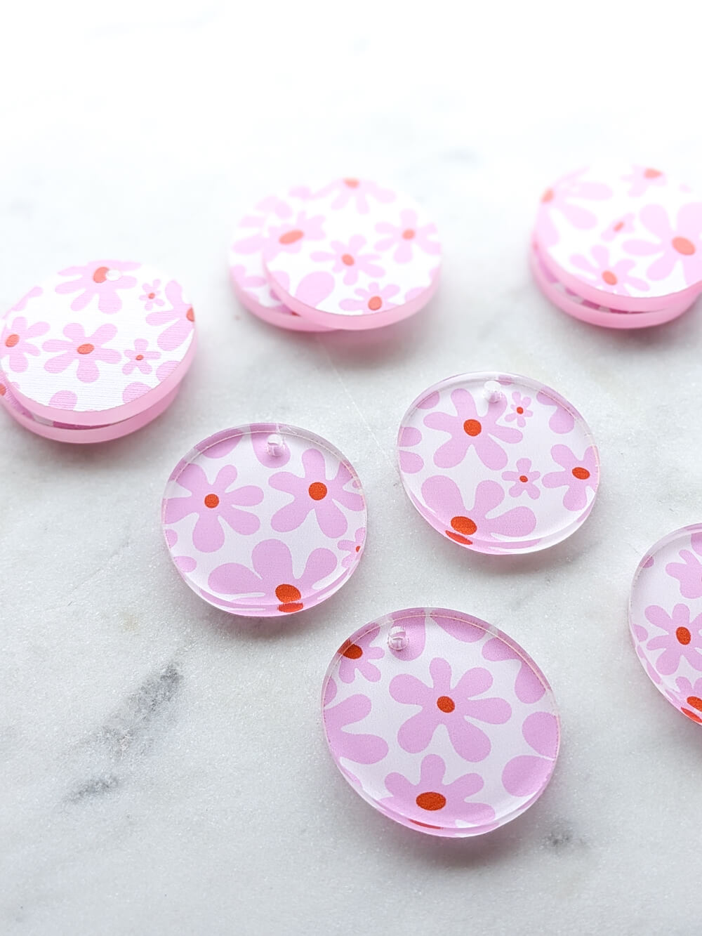 Clear Acrylic - 3cm Irregular Circle - 1 Hole - Abstract Floral - 62
