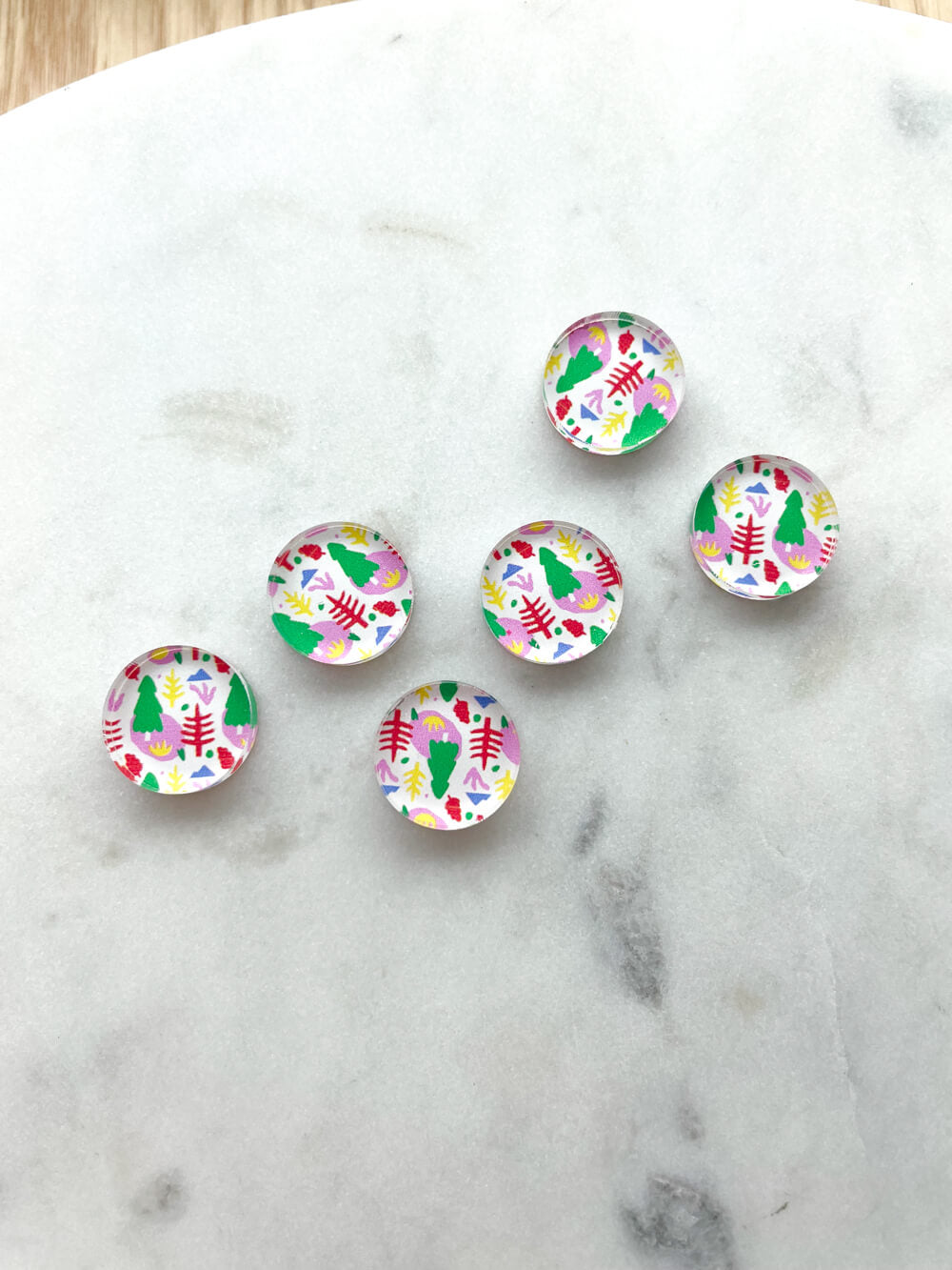 1.5cm Circle - Studs- Clear Acrylic - Christmas - 03