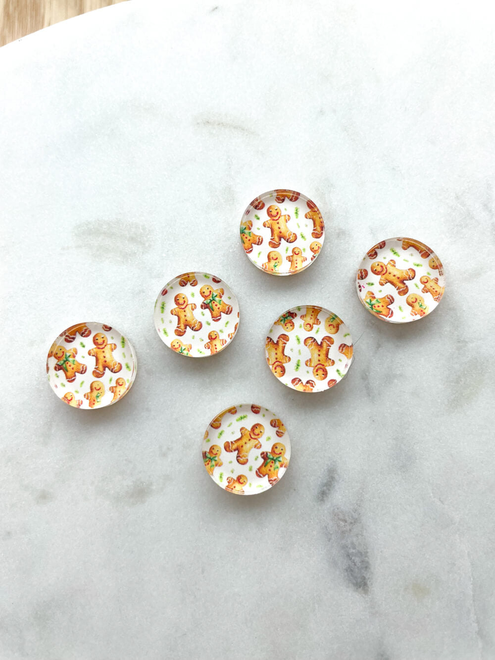 1.5cm Circle - Studs- Clear Acrylic - Christmas - 131