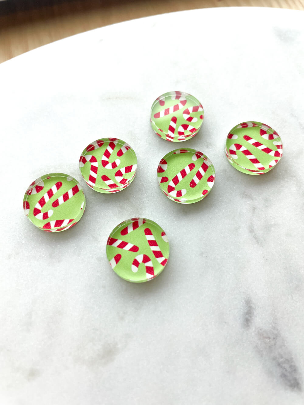 1.5cm Circle - Studs- Clear Acrylic - Christmas - 318