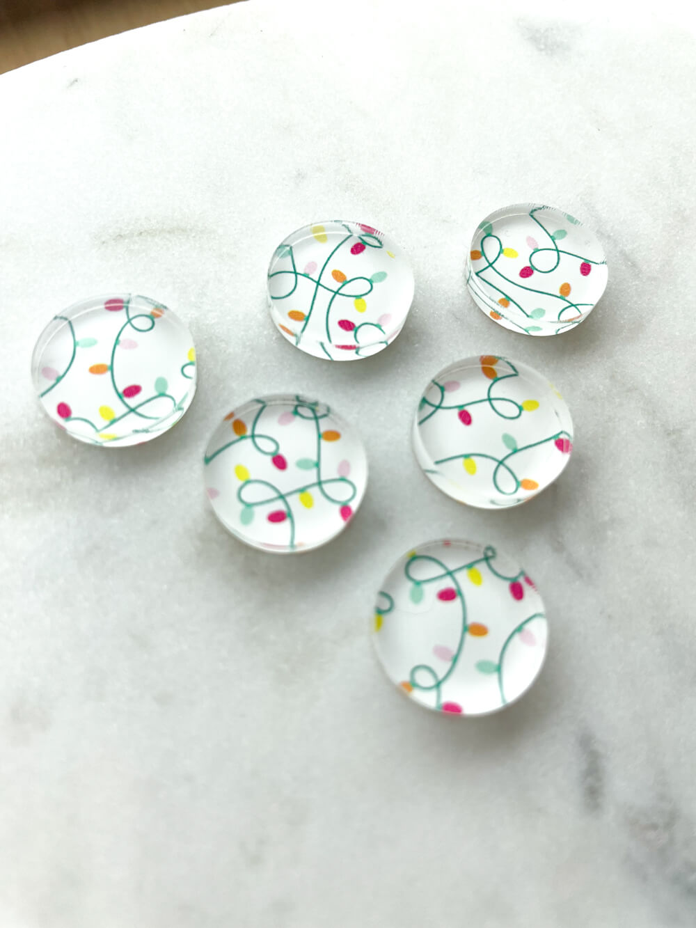 1.5cm Circle - Studs- Clear Acrylic - Christmas - 51