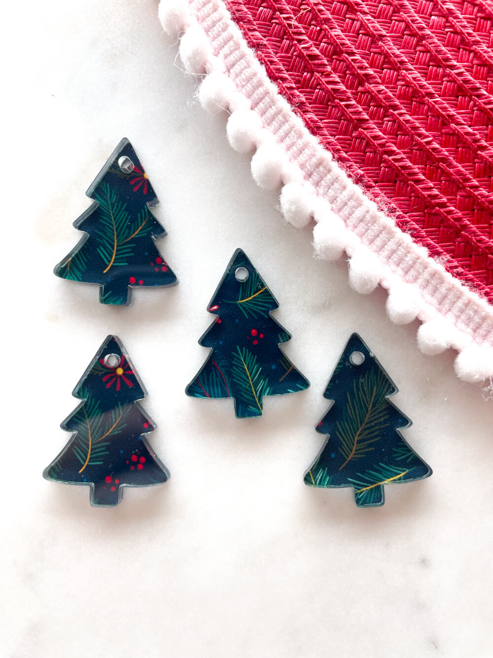 Clear Acrylic - 3cm Christmas Tree - 1 Hole - Christmas - 77