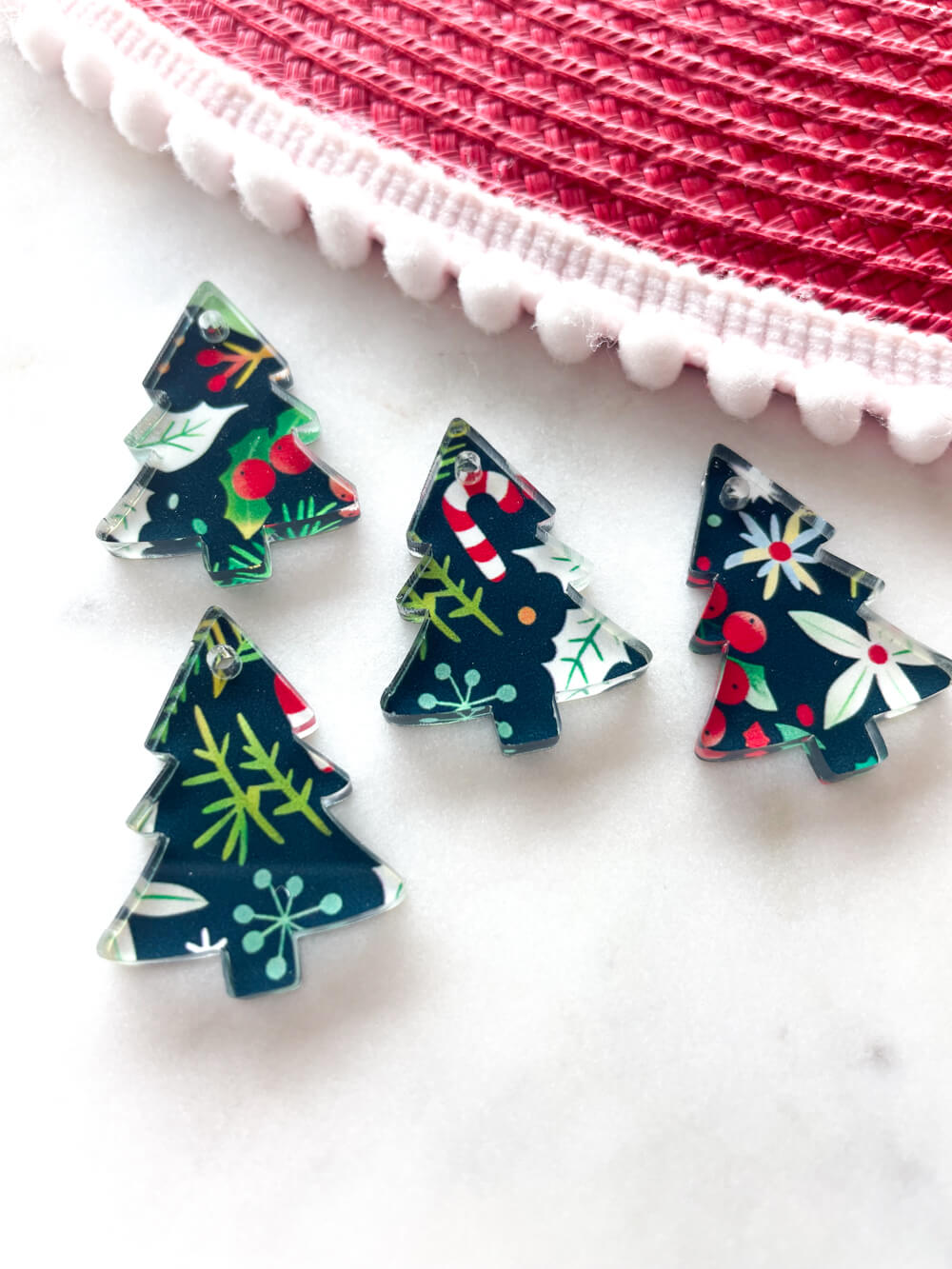 Clear Acrylic - 3cm Christmas Tree - 1 Hole - Christmas - 332