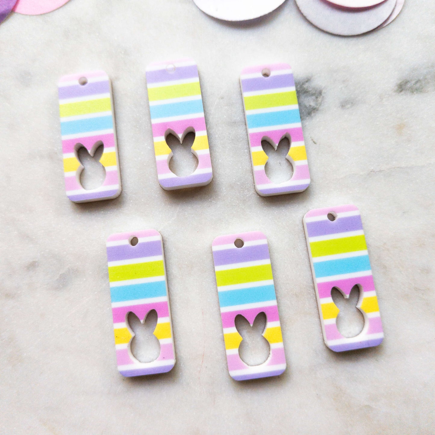 30mm - Easter 3 Shape - 1 Hole - White Acrylic - Easter - 28