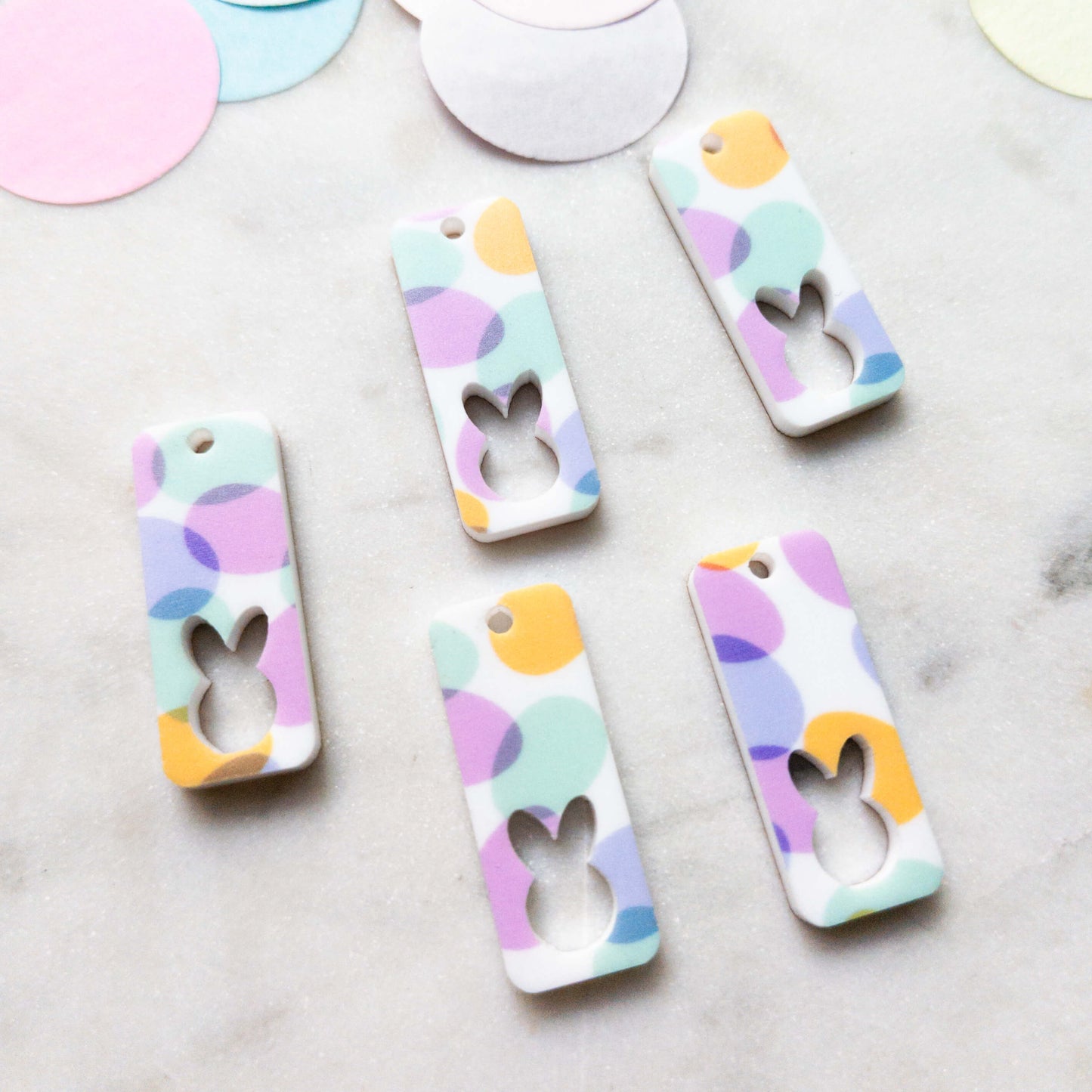 30mm - Easter 3 Shape - 1 Hole - White Acrylic - Easter - 45