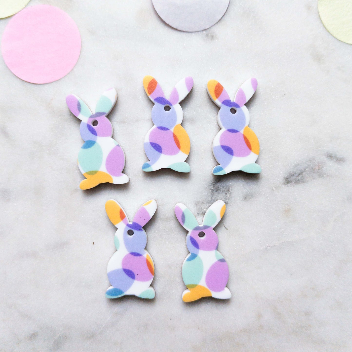 30mm - Easter 4 Shape - 1 Hole - White Acrylic - Easter - 45