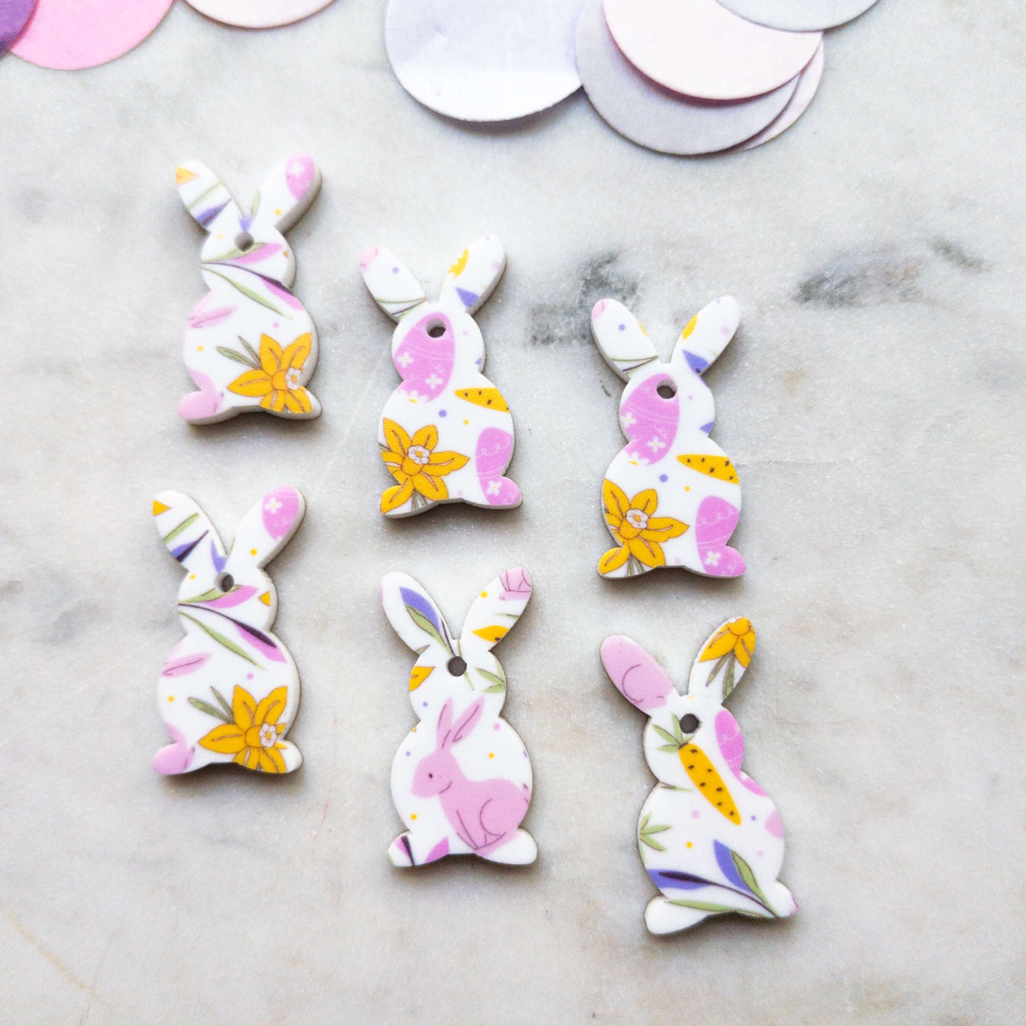 30mm - Easter 4 Shape - 1 Hole - White Acrylic - Easter - 42