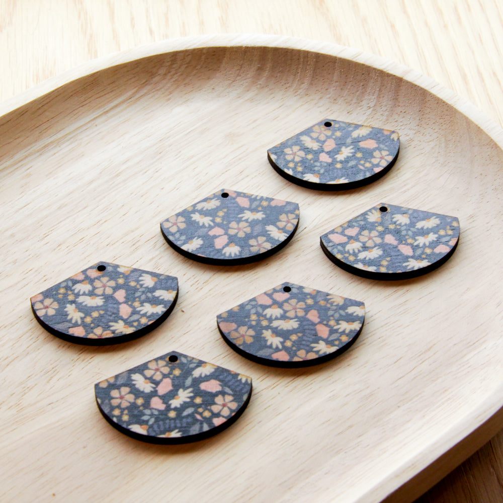Wood - Fan Shape - 1 Hole - Transparent print - Wild Days - 01