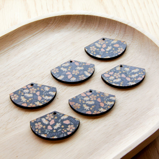 Wood - Fan Shape - 1 Hole - Transparent print - Wild Days - 01