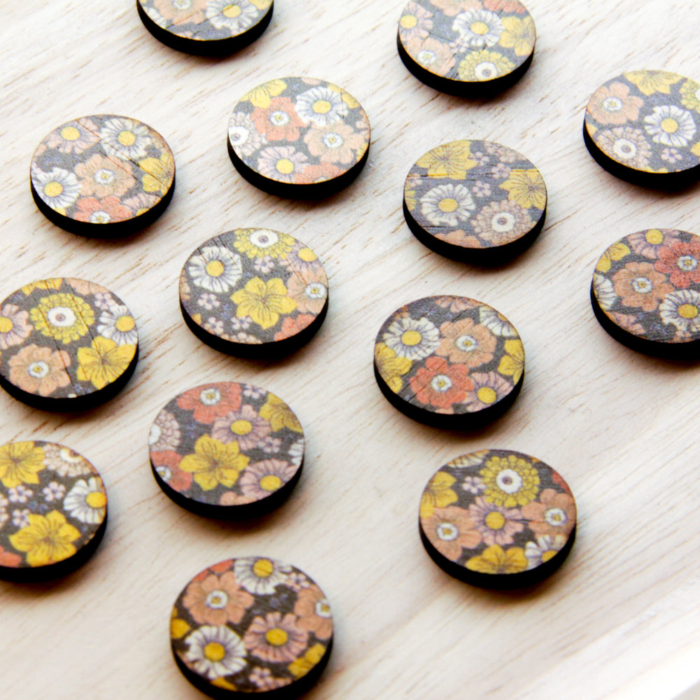 Wood - 20mm Circle- Studs - Transparent print - Groovy - 03