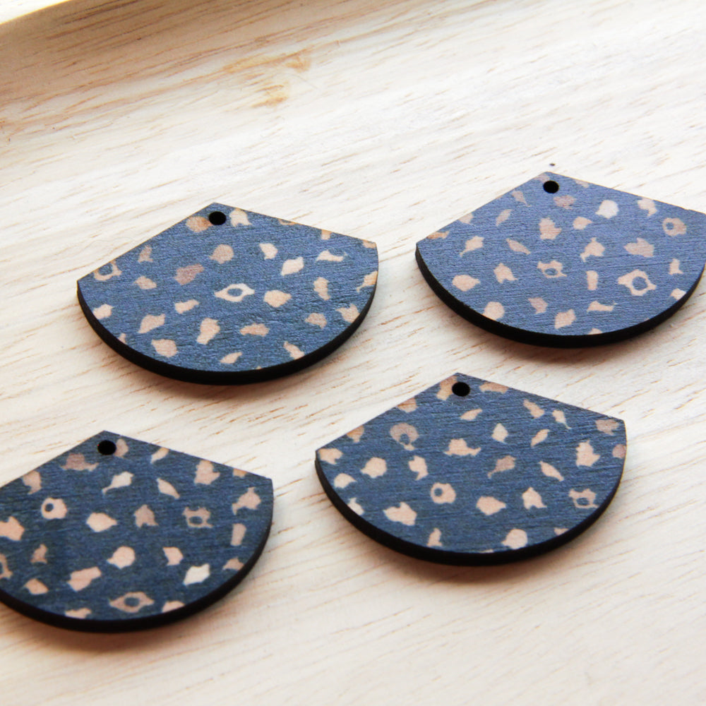Wood - Fan Shape - 1 Hole - Transparent print - Leopard - 69