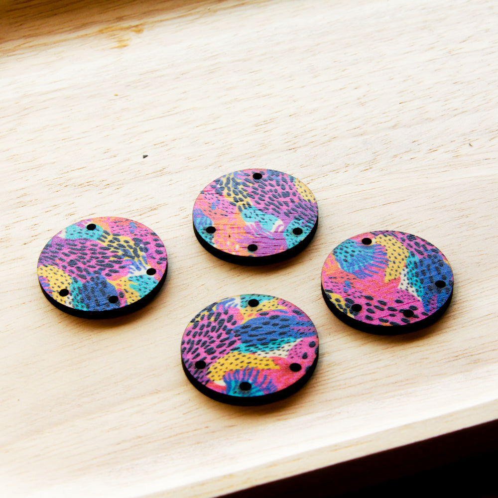Wood - 3cm Circle - 4 hole - Natural print in Summer - 19