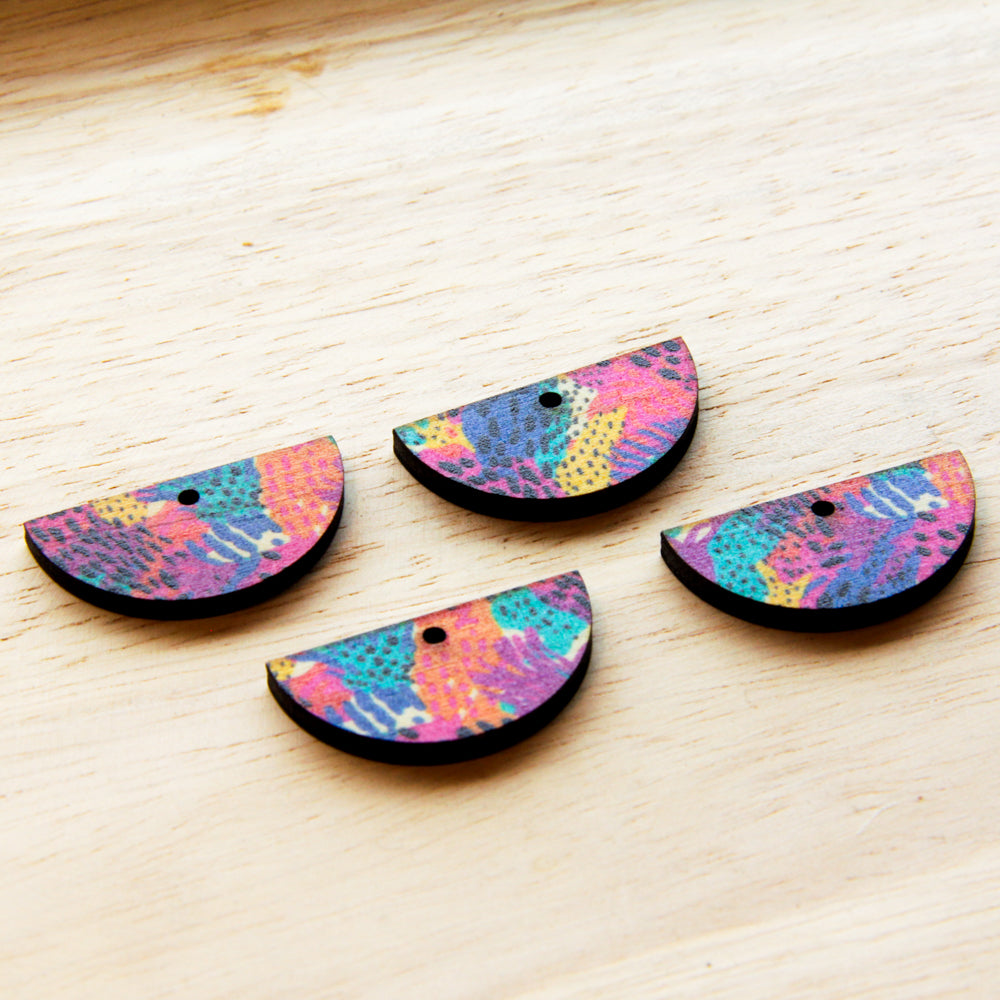 Wood - 3cm Semi Circle - 1 hole (bottom) - Natural print in Summer - 19