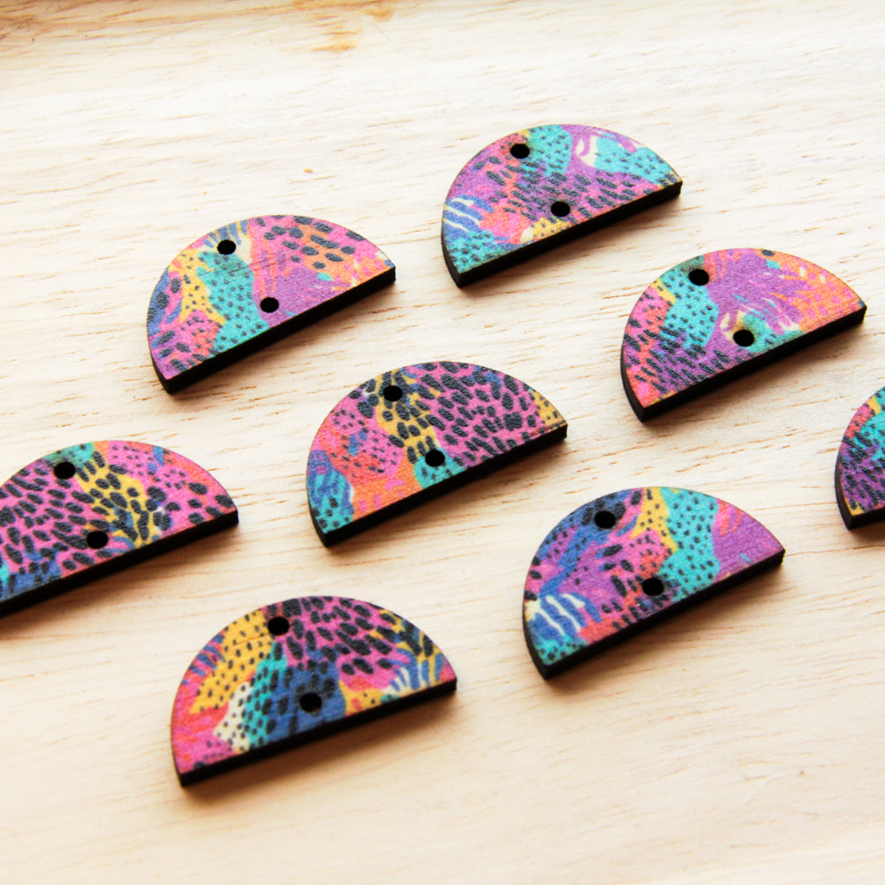 Wood - 3cm Semi Circle - 2 hole (top & bottom) - Natural print in Summer - 19