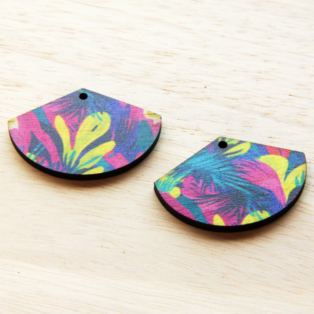 Wood - Fan Shape - 1 Hole - Transparent print - Summer - 23