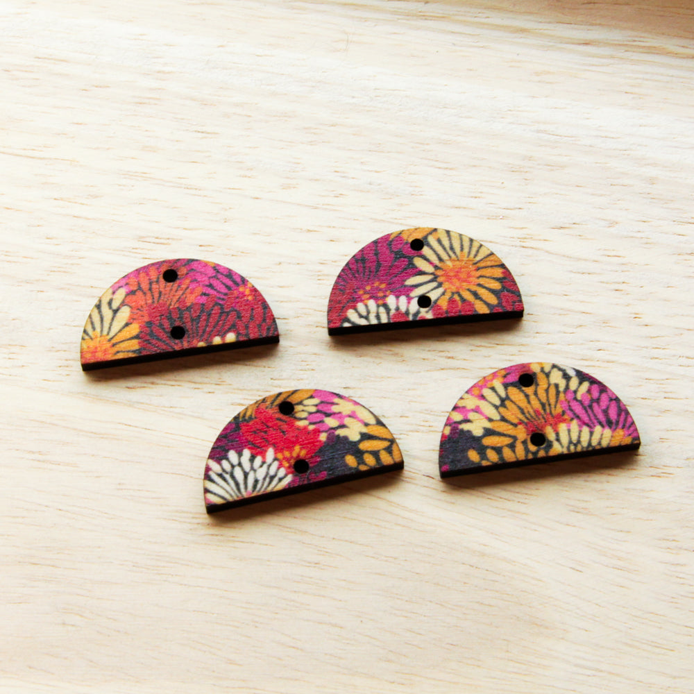 Wood - 3cm Semi Circle - 2 hole (top & bottom) - Natural print in Summer - 30