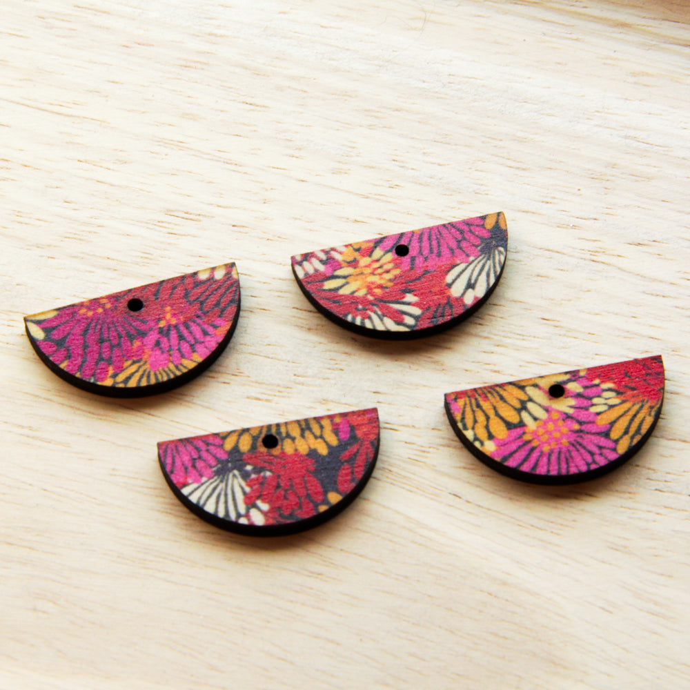 Wood - 3cm Semi Circle - 2 hole (top & bottom) - Natural print in Summer - 30