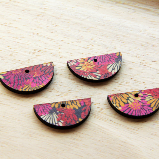 Wood - 3cm Semi Circle - 1 hole (bottom) - Natural print in Summer - 30