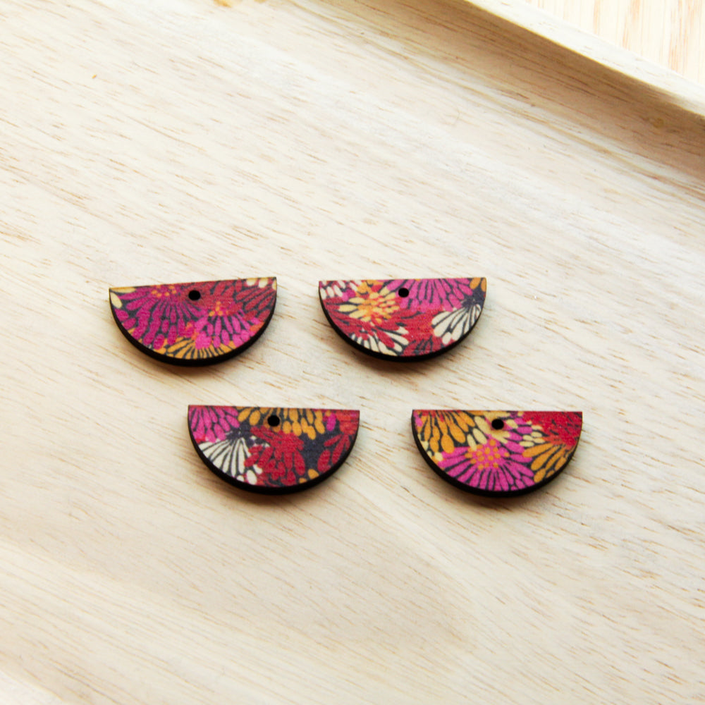 Wood - 3cm Semi Circle - 1 hole (bottom) - Natural print in Summer - 30