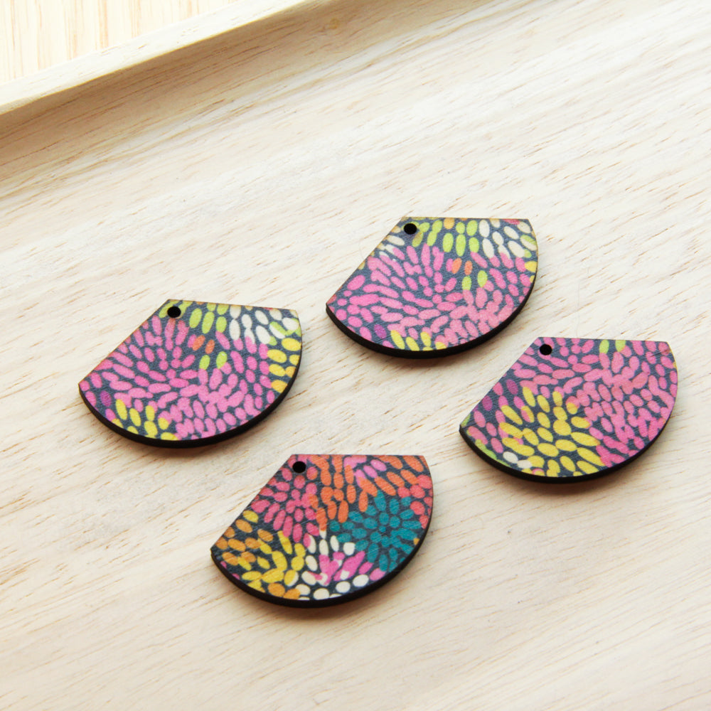 Wood - Fan Shape - 1 Hole - Transparent print - Summer Nights - 18