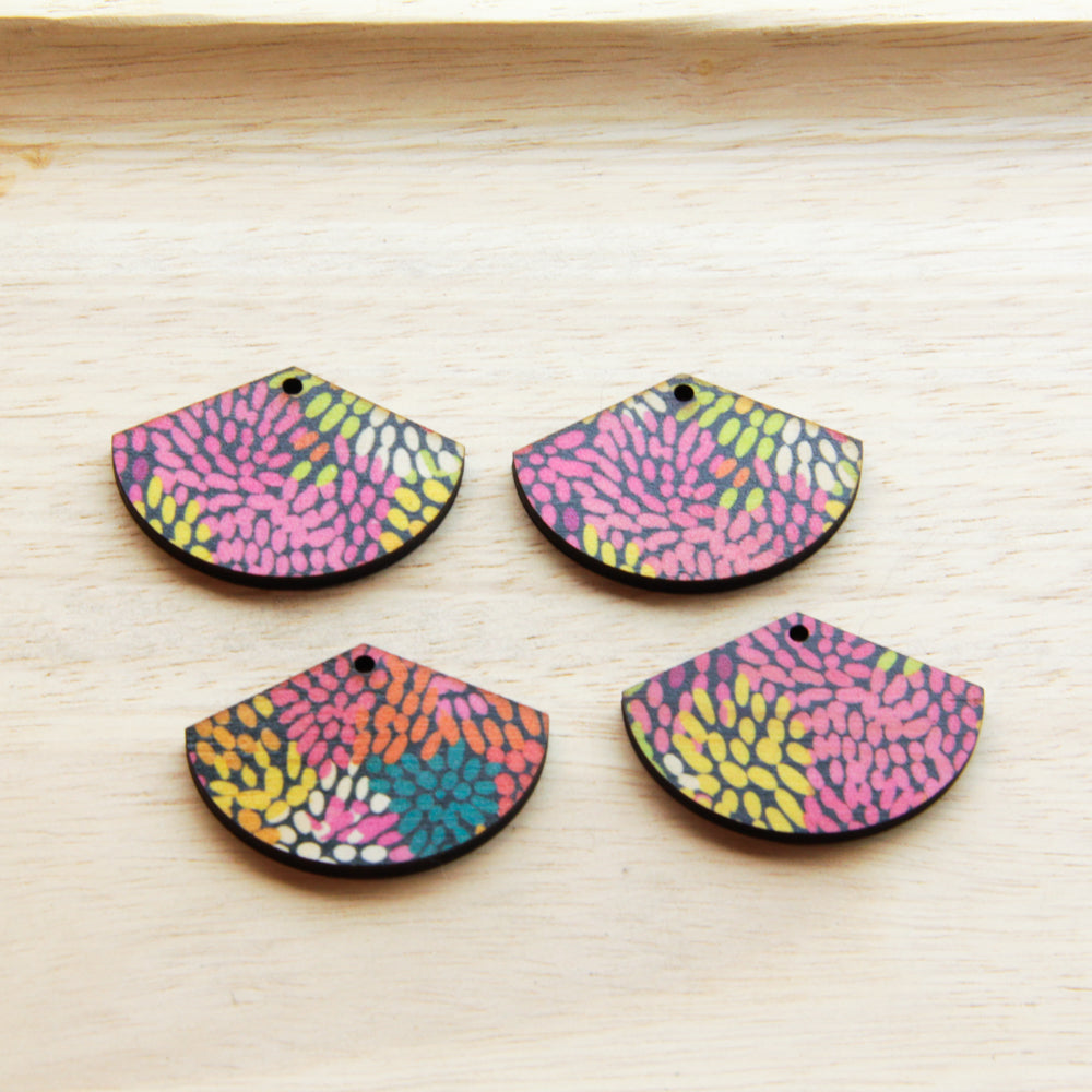 Wood - Fan Shape - 1 Hole - Transparent print - Summer Nights - 18