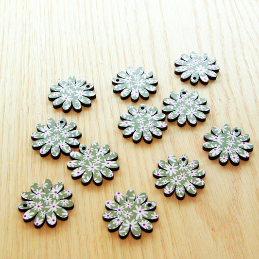 Wood - 3cm Daisy- 1 hole - Australiana - 31