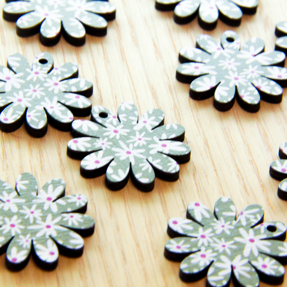 Wood - 3cm Daisy- 1 hole - Australiana - 31