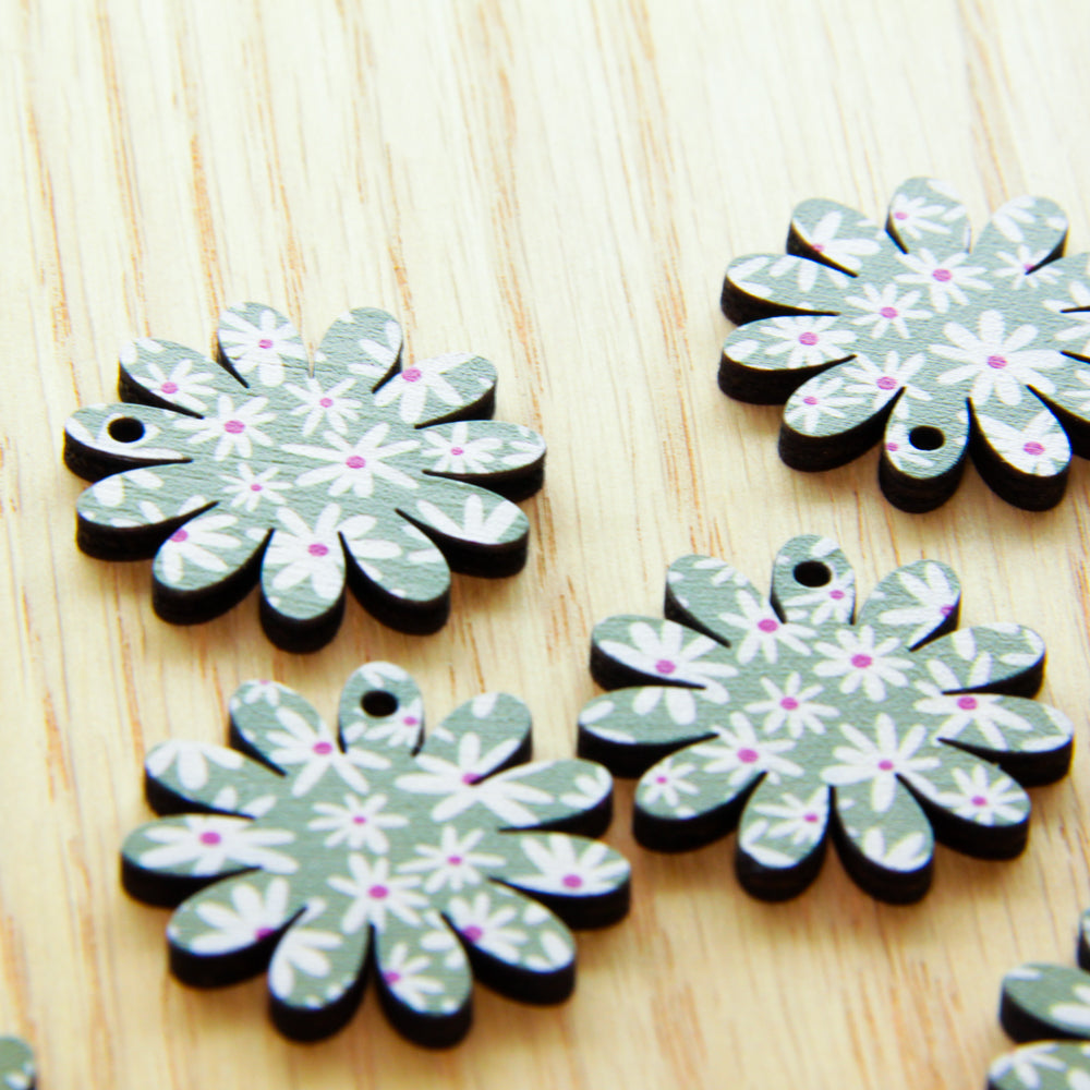 Wood - 3cm Daisy- 1 hole - Australiana - 31