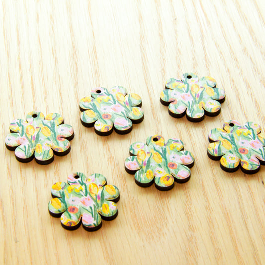 Wood - 3cm Flower - 1 hole - Floral Garden - 52