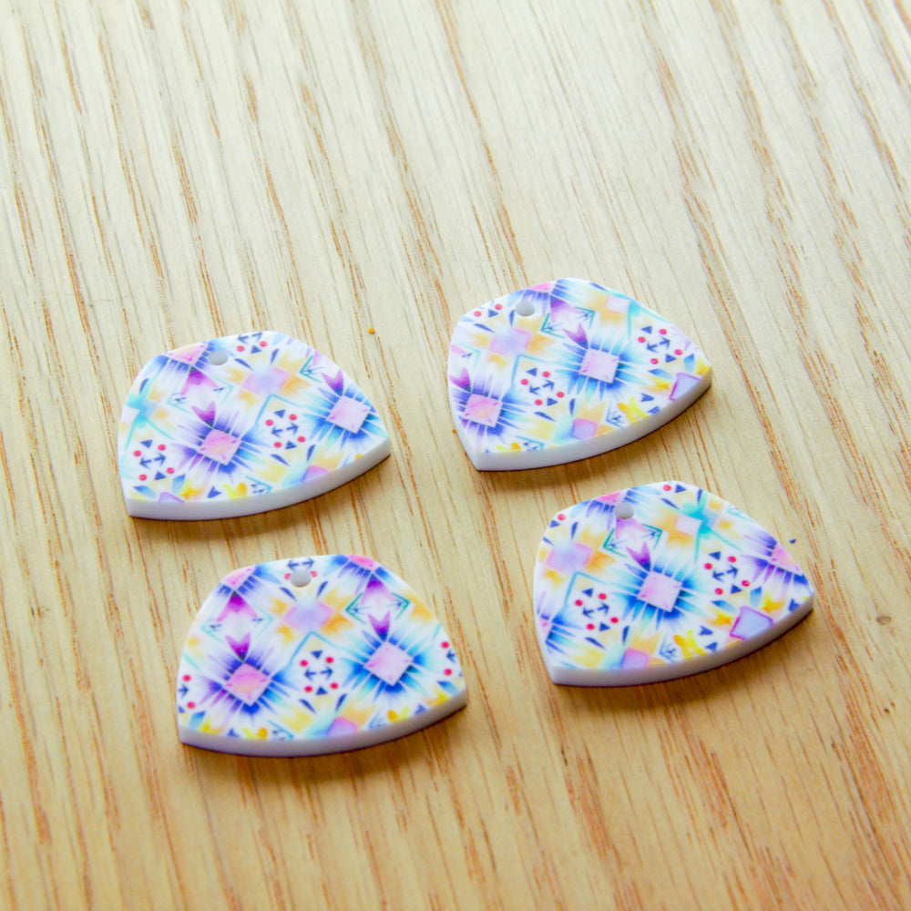 White Acrylic - 3cm Shield - 1 hole - Boho - 46